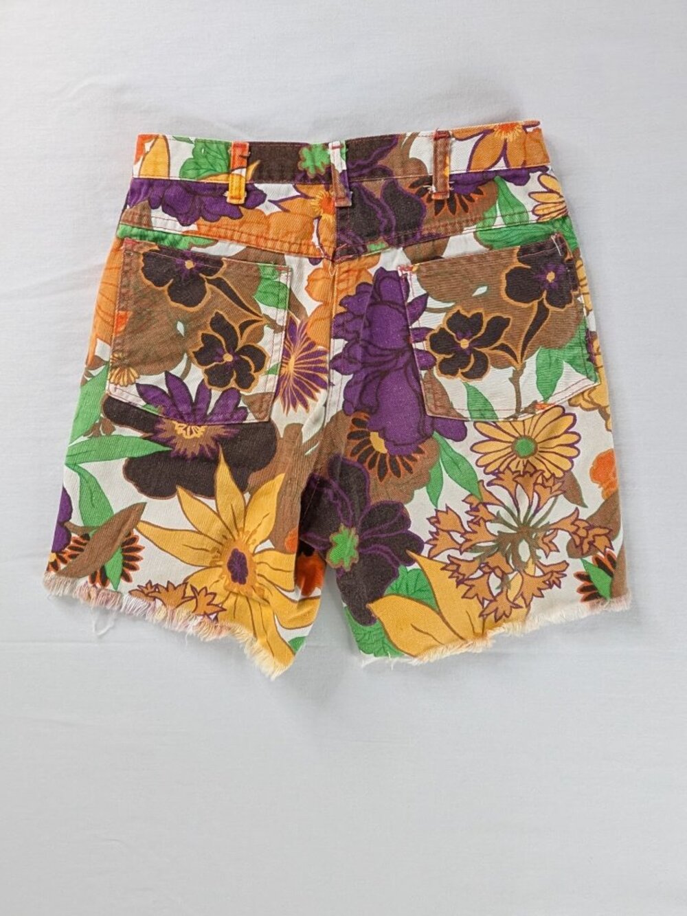VTG Brown Yellow Floral 70s Raw Hem Cutoffs Jean Shorts - Picture 2 of 7